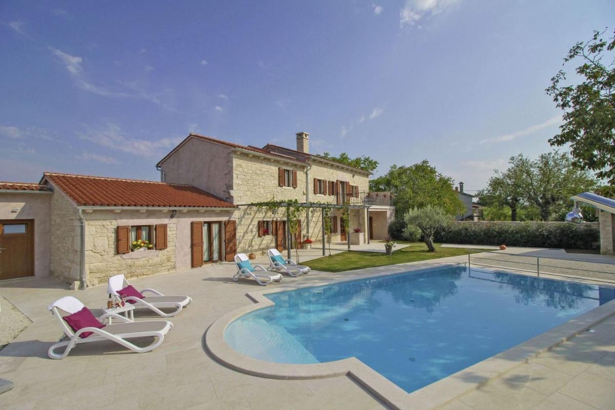 Villa Marija In Pekici Svetvincenat Exterior photo
