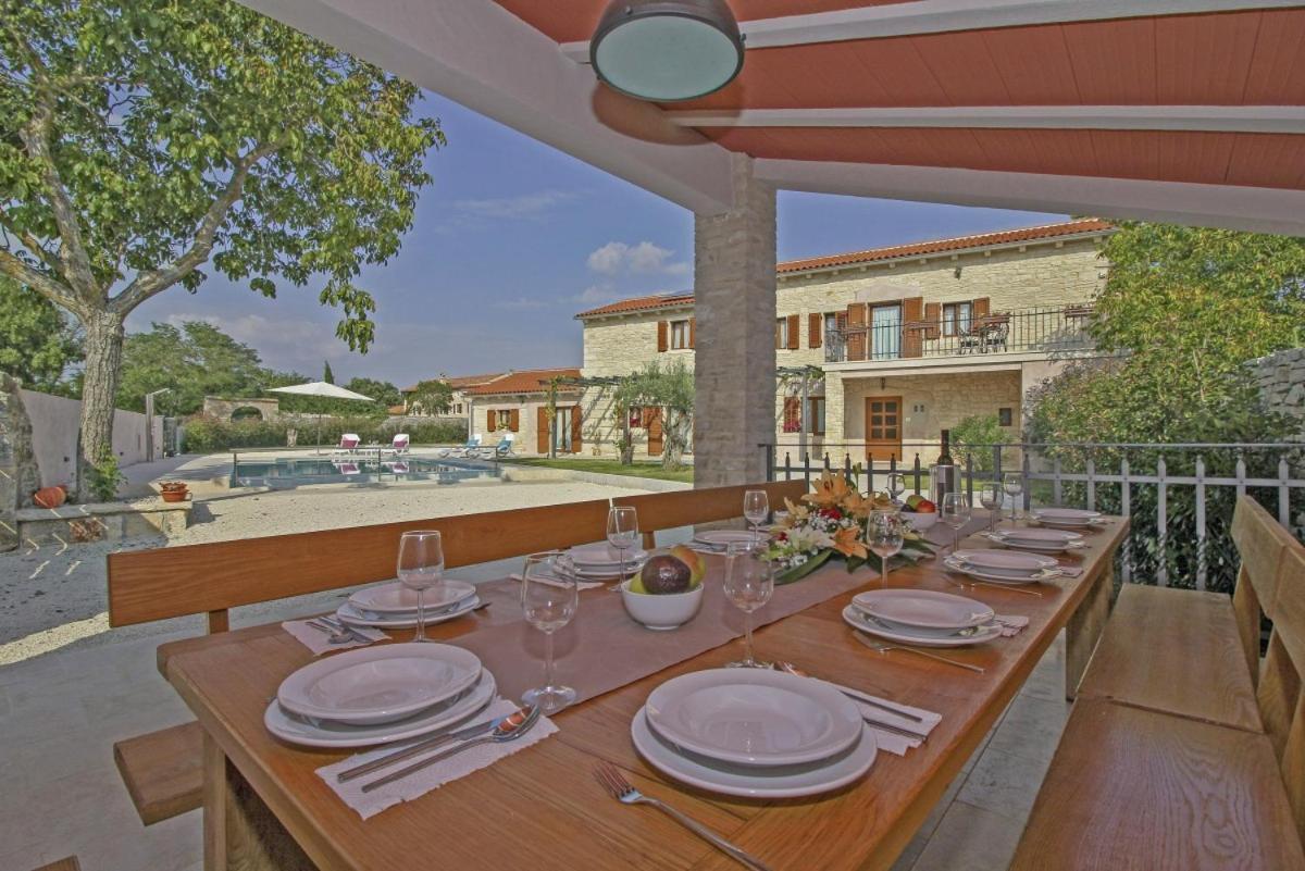 Villa Marija In Pekici Svetvincenat Exterior photo