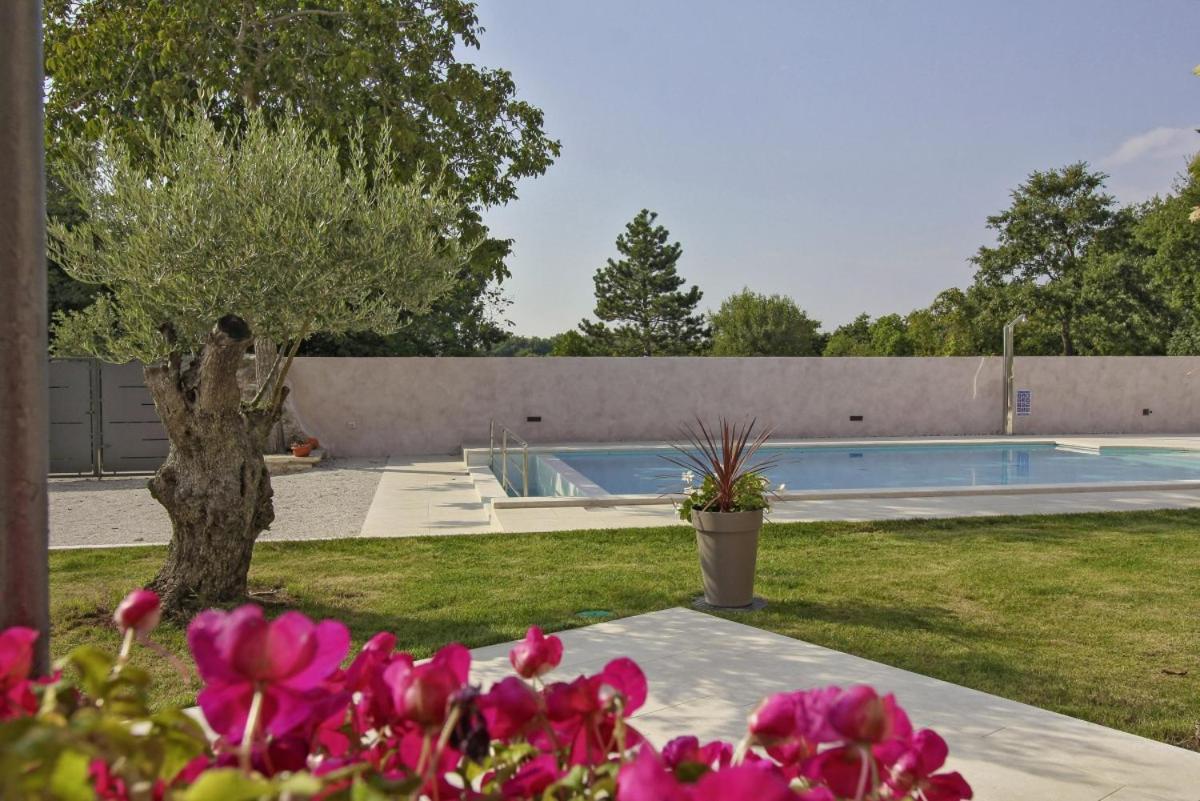 Villa Marija In Pekici Svetvincenat Exterior photo